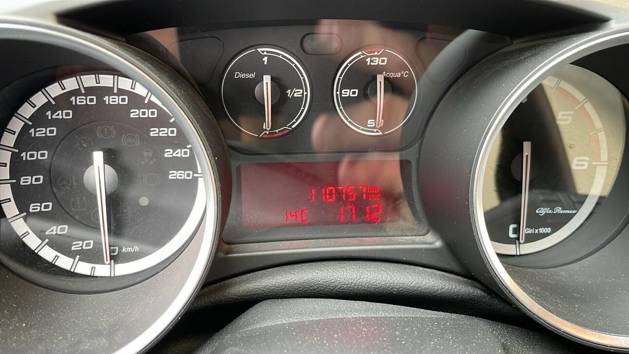 Alfa Romeo GIULIETTA 1,6 JTDM-2-UNICO PROPRIETARIO