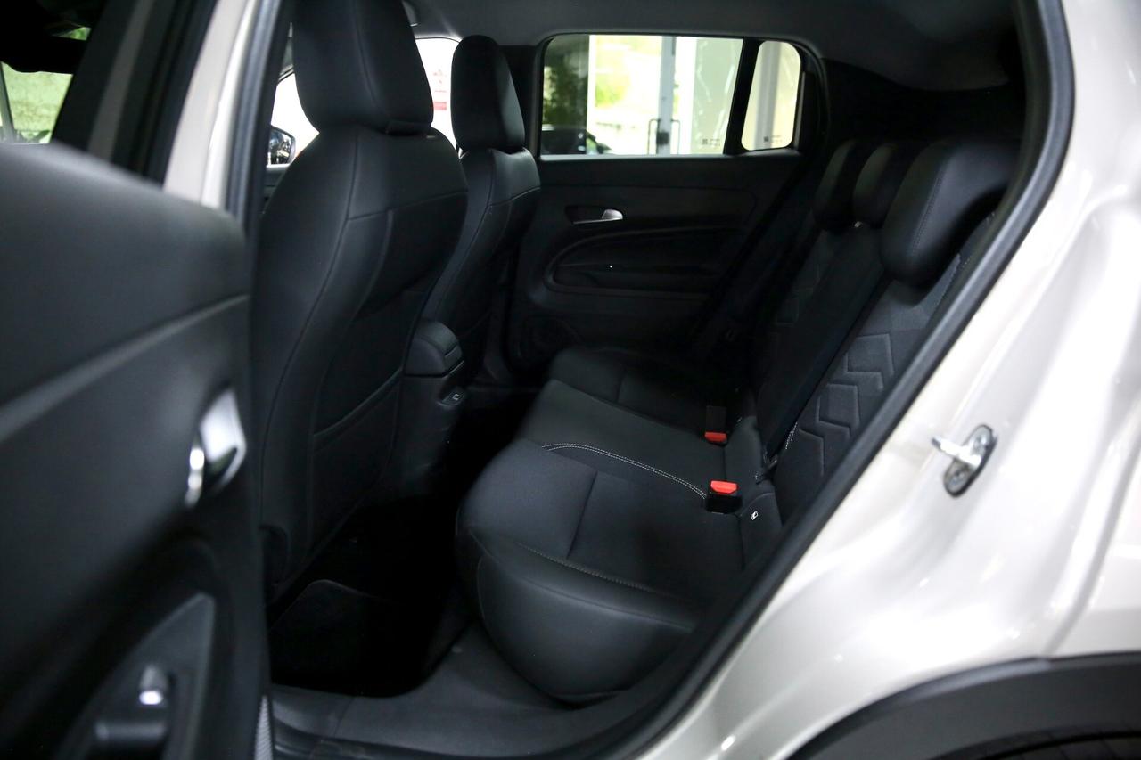 Jeep Avenger 1.2 Turbo 100 cv Summit