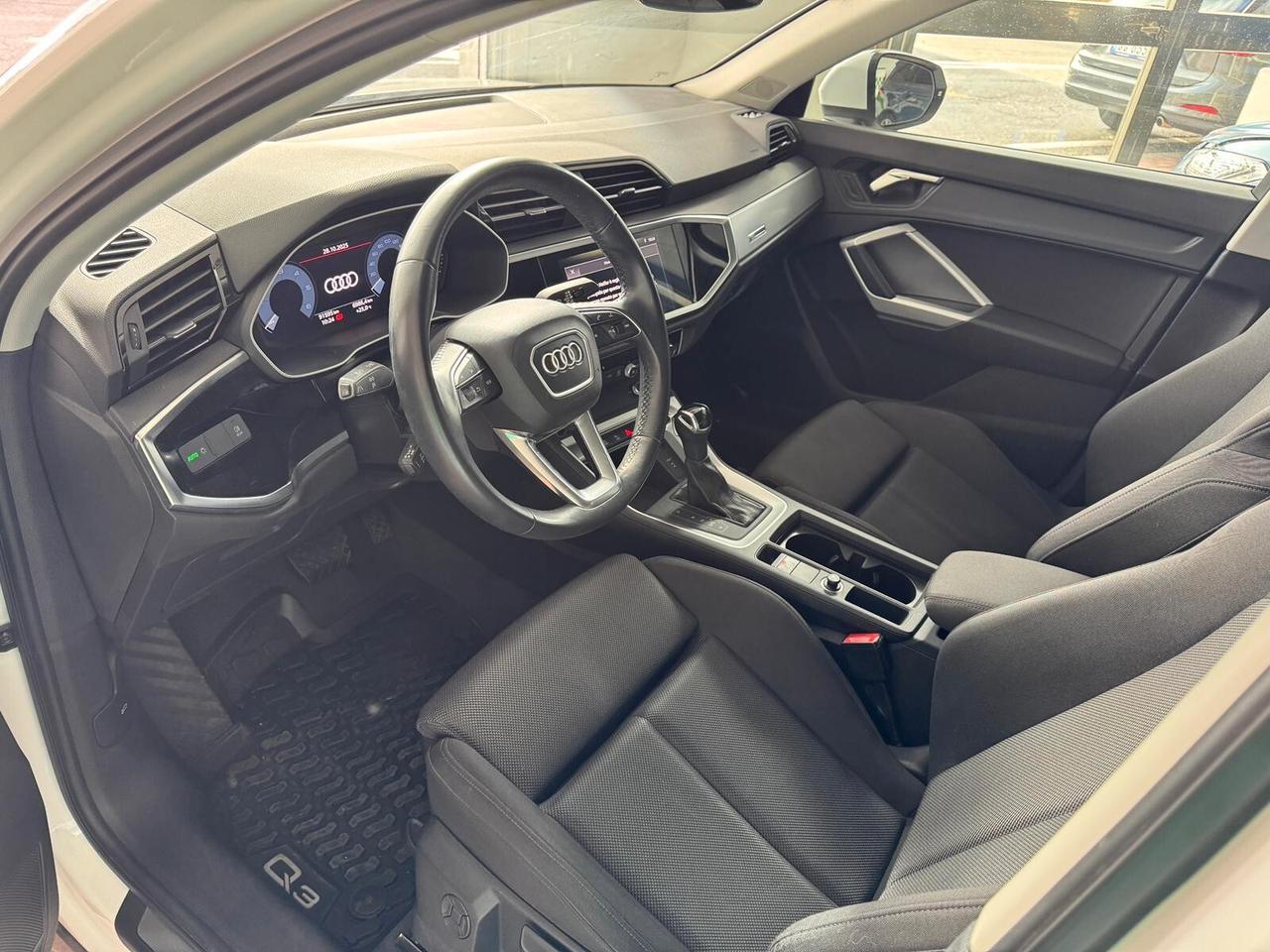 Audi Q3 35 TDI S tronic Business Advanced