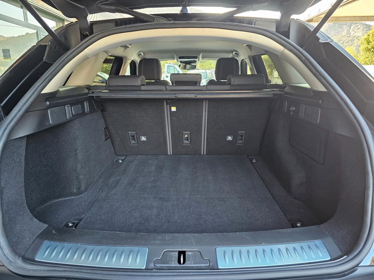Land Rover Range Rover Velar 2.0D I4 180 CV R-Dynamic SE
