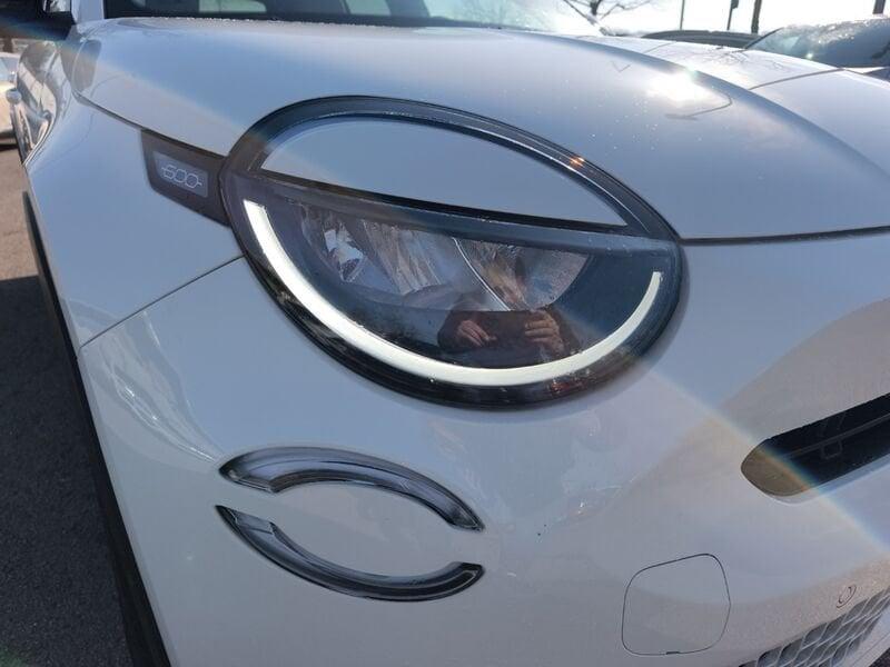 FIAT 600 IV 2023 1.2 hybrid La Prima 110cv auto