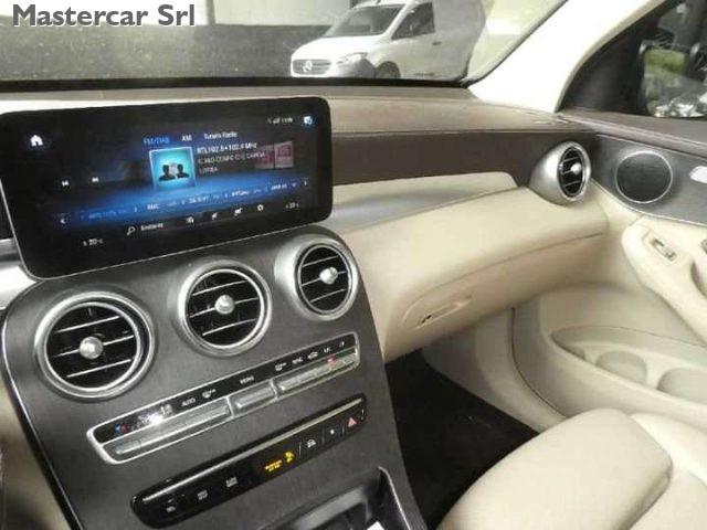 MERCEDES-BENZ GLC 300 GLC 300 d Sport 4matic automatica - targa GG390AP