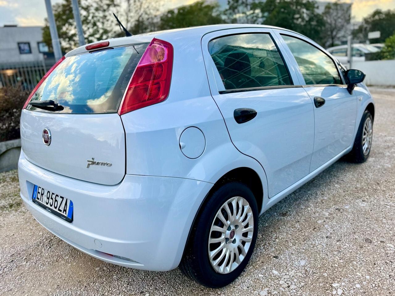 Grande Punto 1.2 Benzina 2013 Neopatentati 95.000km