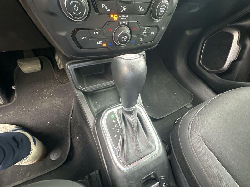 Jeep Renegade 2019 1.5 turbo t4 mhev Limited 2wd 130cv dct