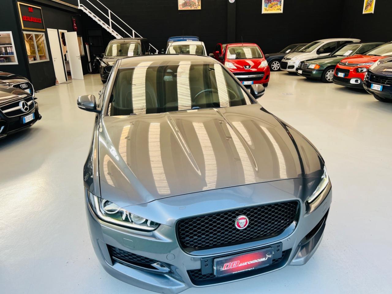 Jaguar XE 2.0 D 180 CV Prestige