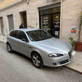 Alfa Romeo 147 **128.00km!!**