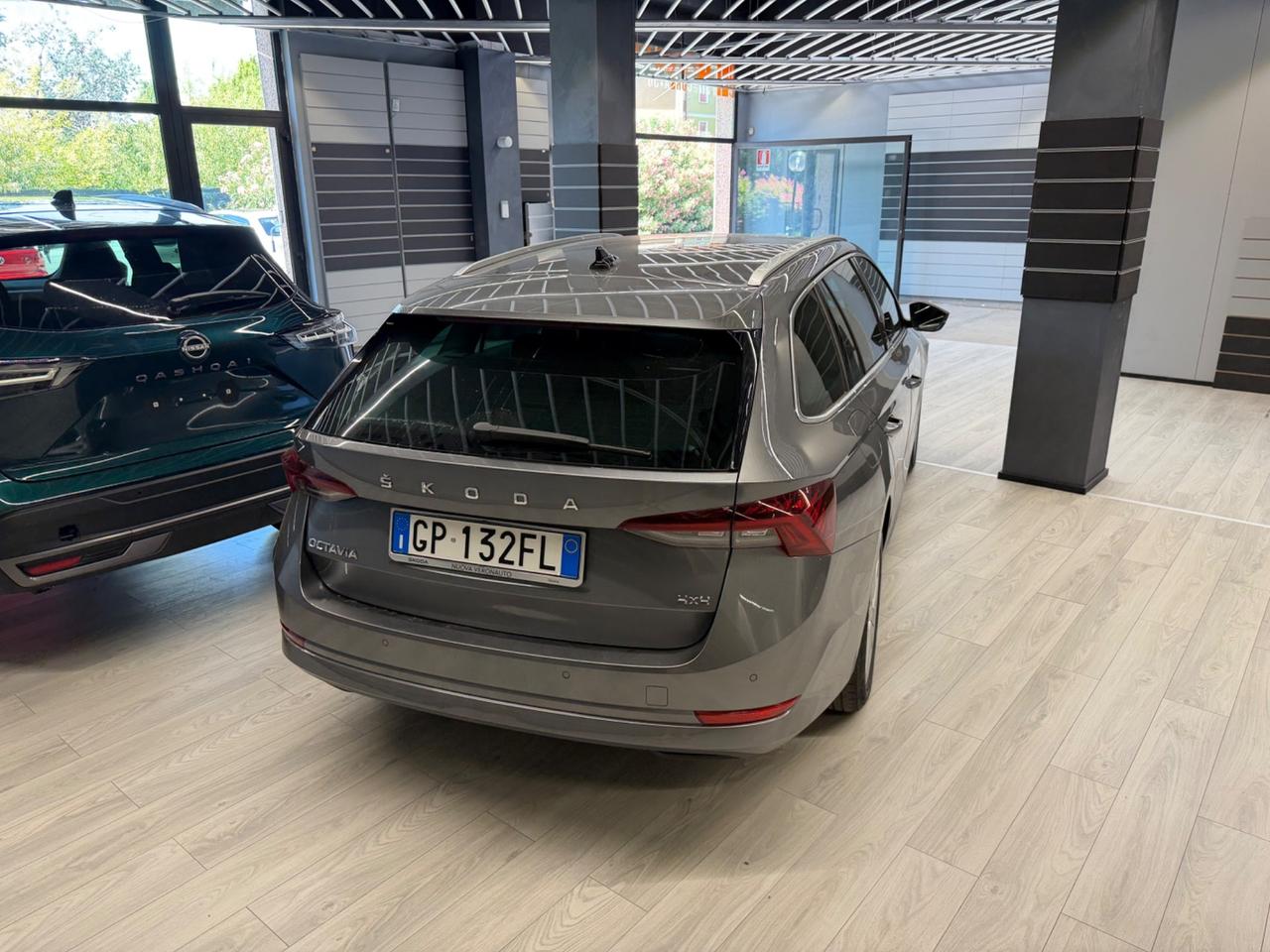 Skoda Octavia 2.0 TDI EVO SCR 150 CV DSG 4x4 Fari Matrix