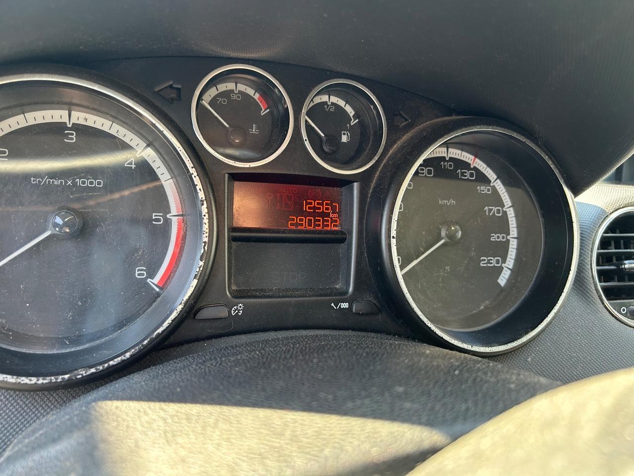 Peugeot 308 1.6 8V e-HDi 115CV