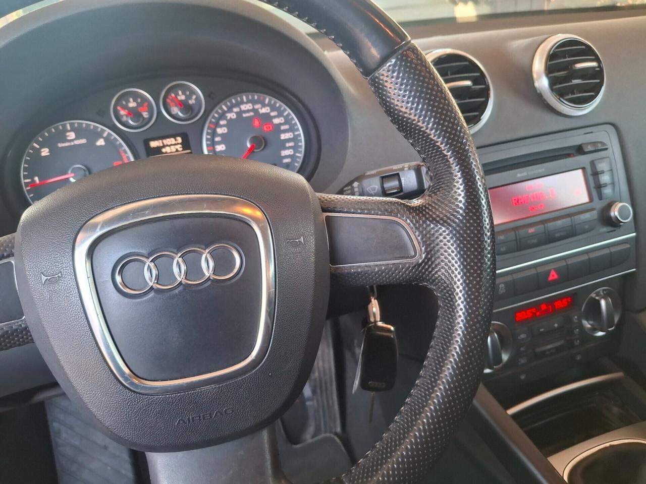 Audi A3 SPB 1.6 TDI 105 CV* CERCHI 17"*