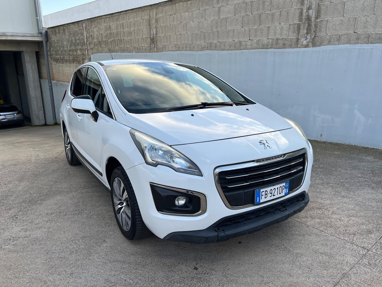 Peugeot 3008 1.6 Hdi 120 Cv Allure | 2016