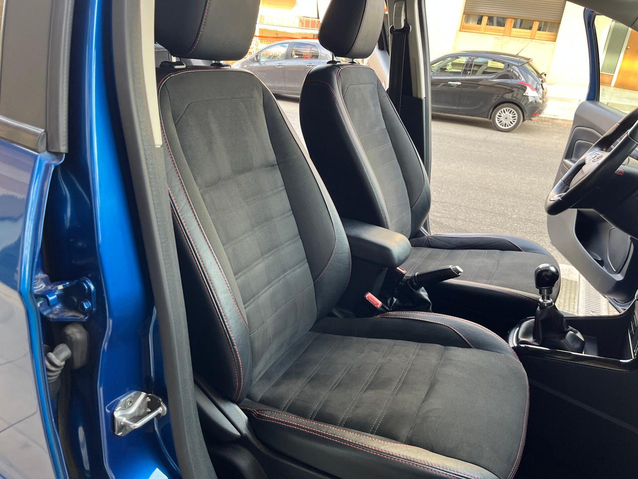 Ford EcoSport 1.5 TDCi 100 CV ST-Line