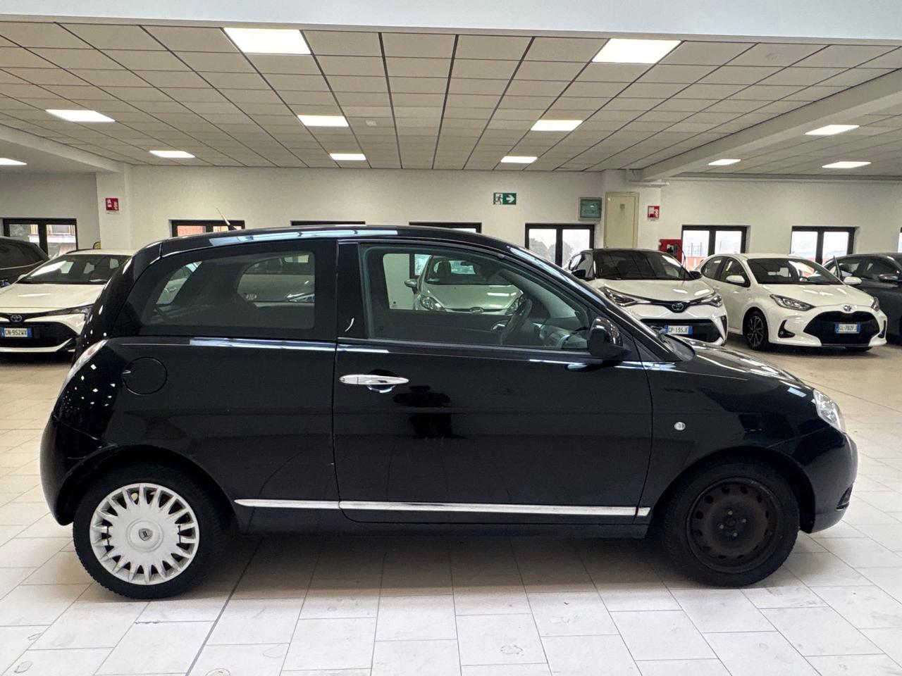 Lancia Ypsilon 1.2 8v New Oro 69cv