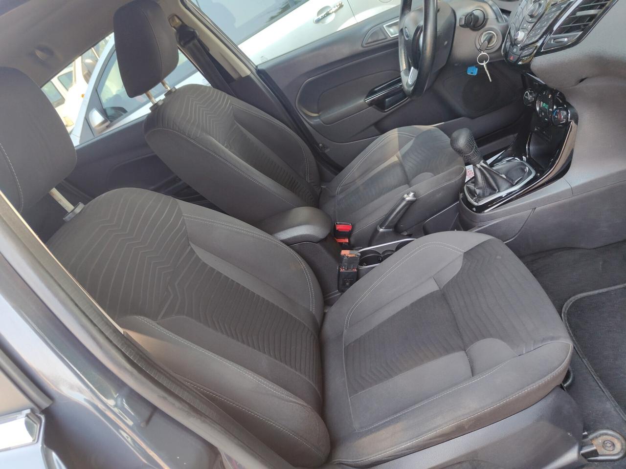 Ford Fiesta 1.5 TDCi 75CV 5 porte Titanium