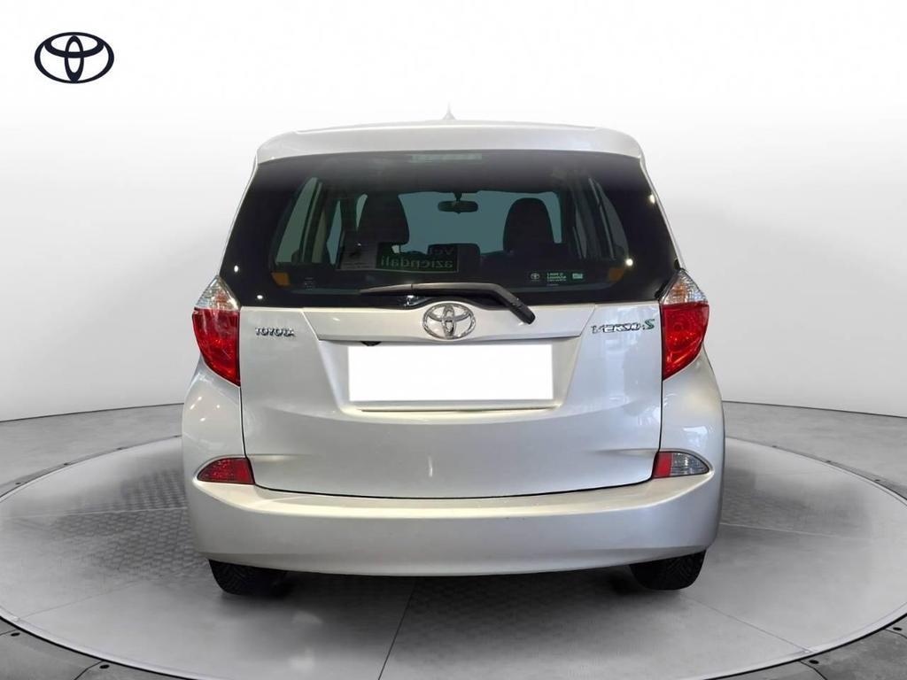 Toyota Verso-S 1.4 Active MT