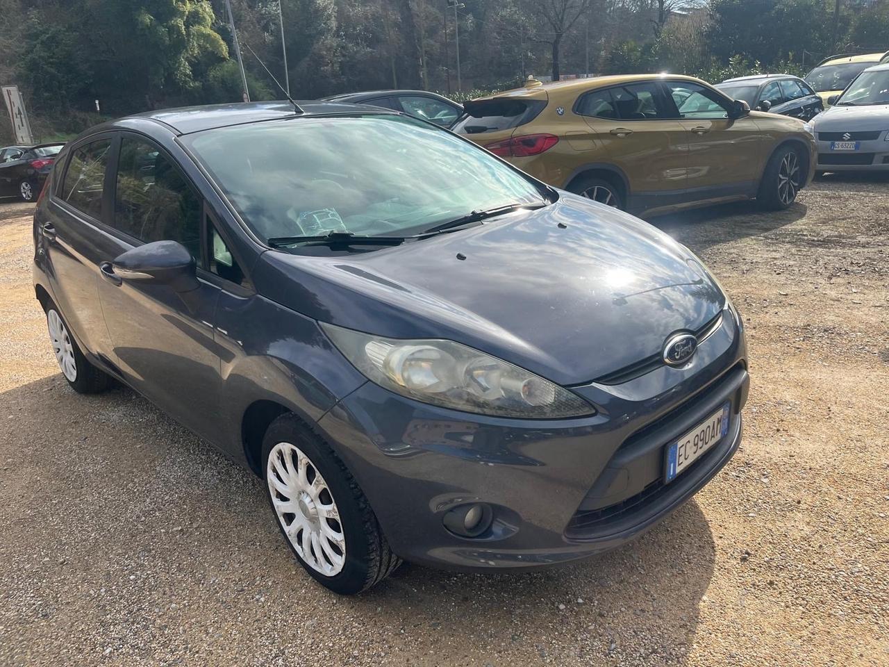 Ford Fiesta 1.2 Benzina - Neopatentati