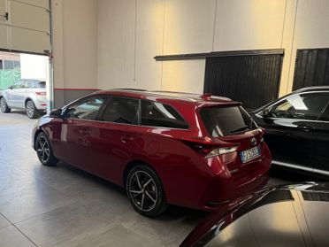 Toyota Auris 1.8 Hybrid Style