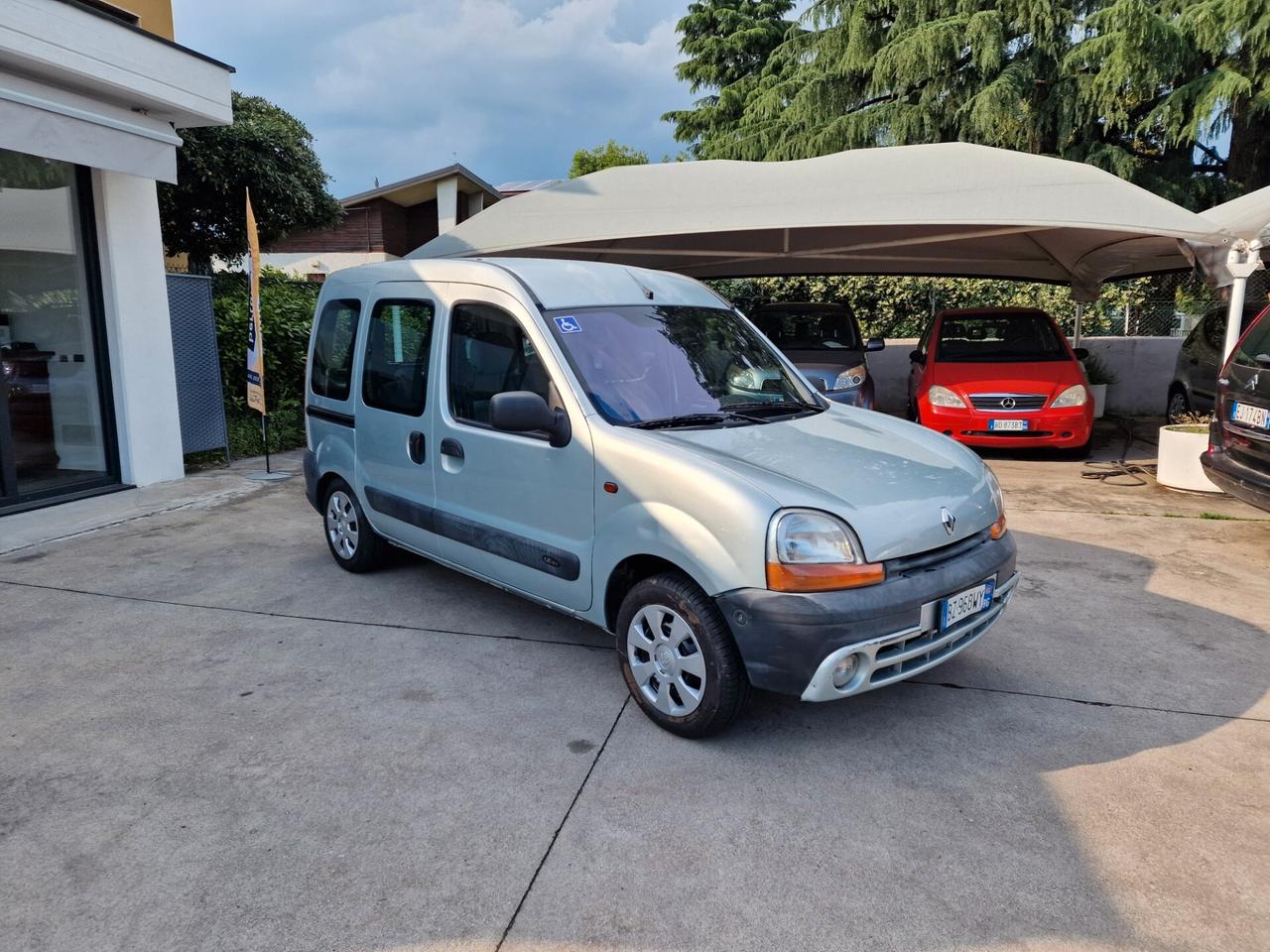 Renault Kangoo 1.2 16V TRASPORTO DISABILI