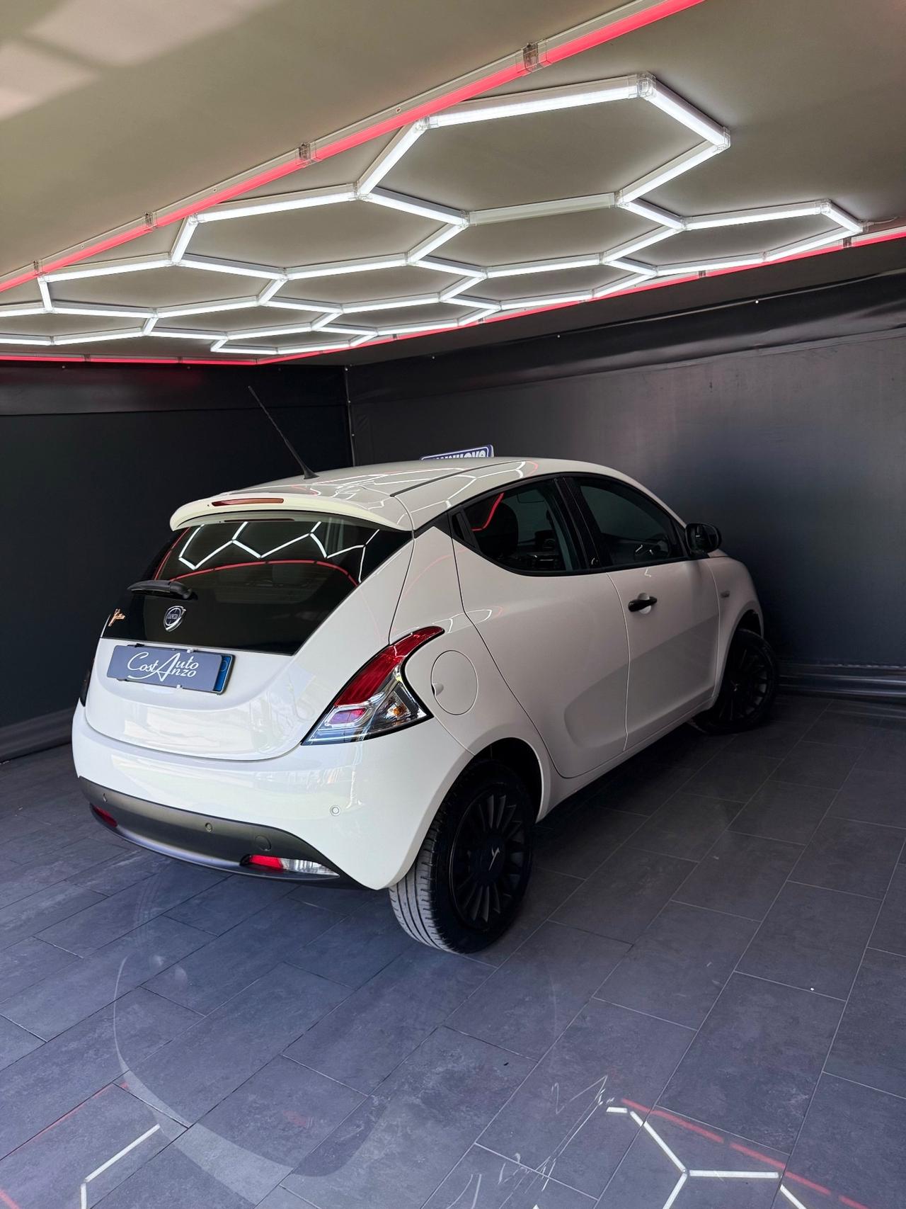 Lancia Ypsilon 1.2 Benz 69cv Platinum 11/2020 Nuova