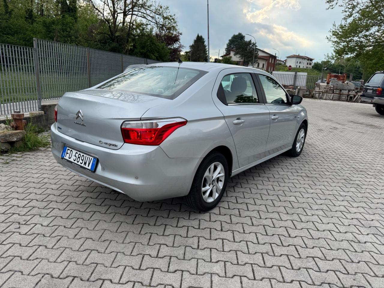 Citroen C-Elysee BlueHDi 100 Exclusive