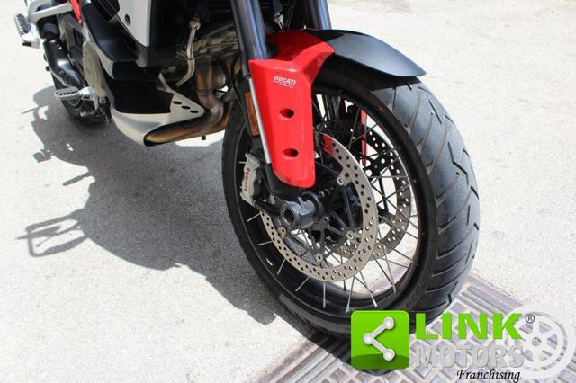 DUCATI Multistrada V4 S .