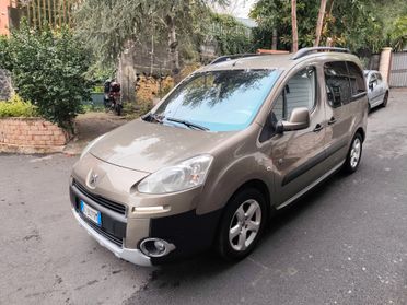 Peugeot Partner Tepee 1.6 HDi 92CV Outdoor 2013