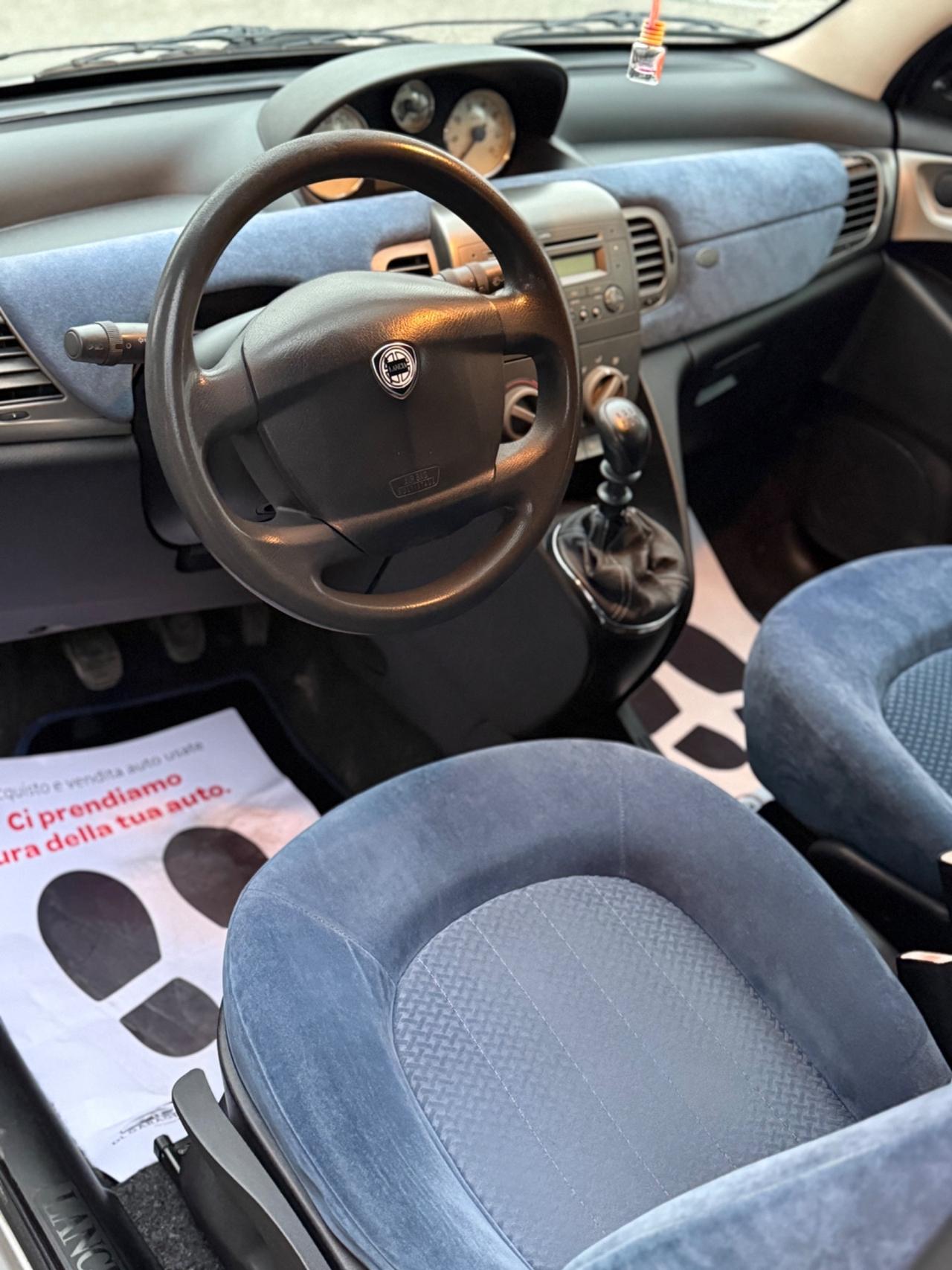 Lancia Ypsilon 1.2 Argento