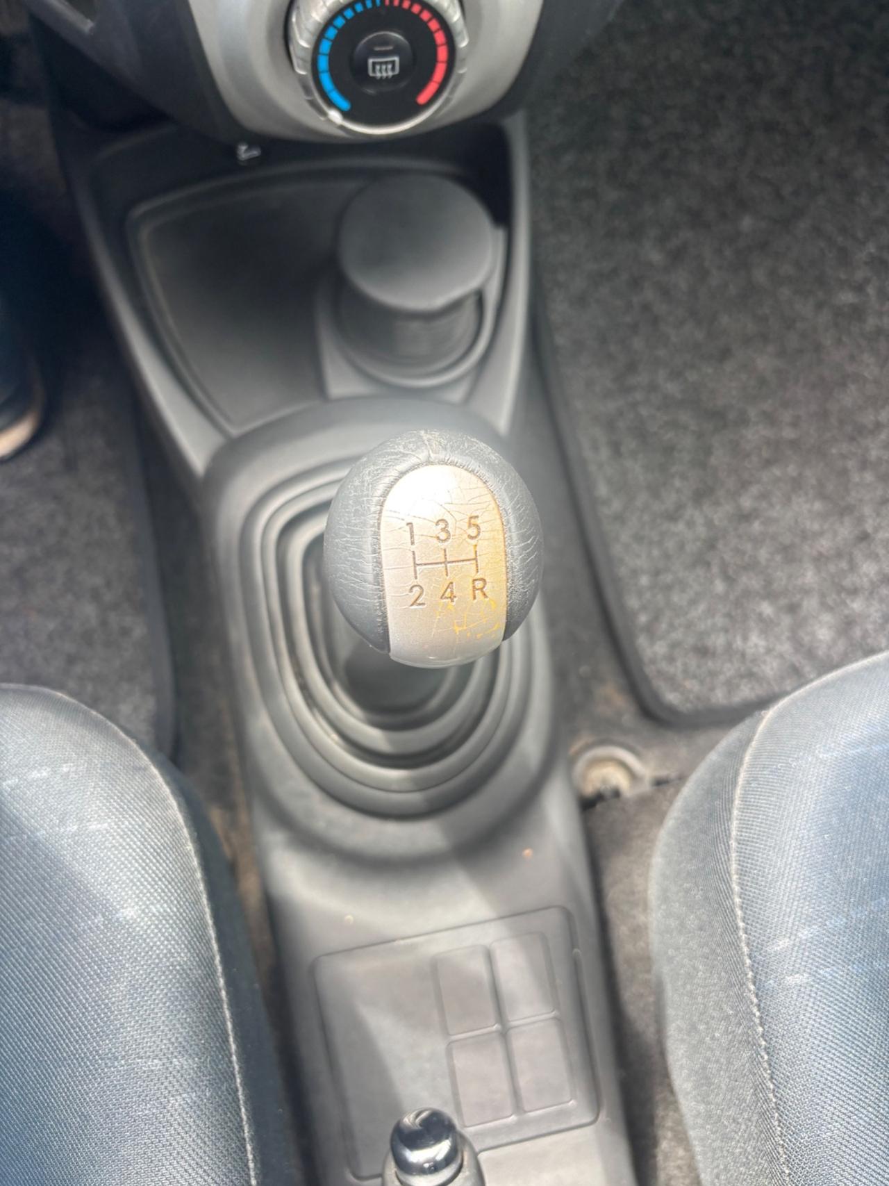 Toyota Yaris 1.3 5 porte Navi