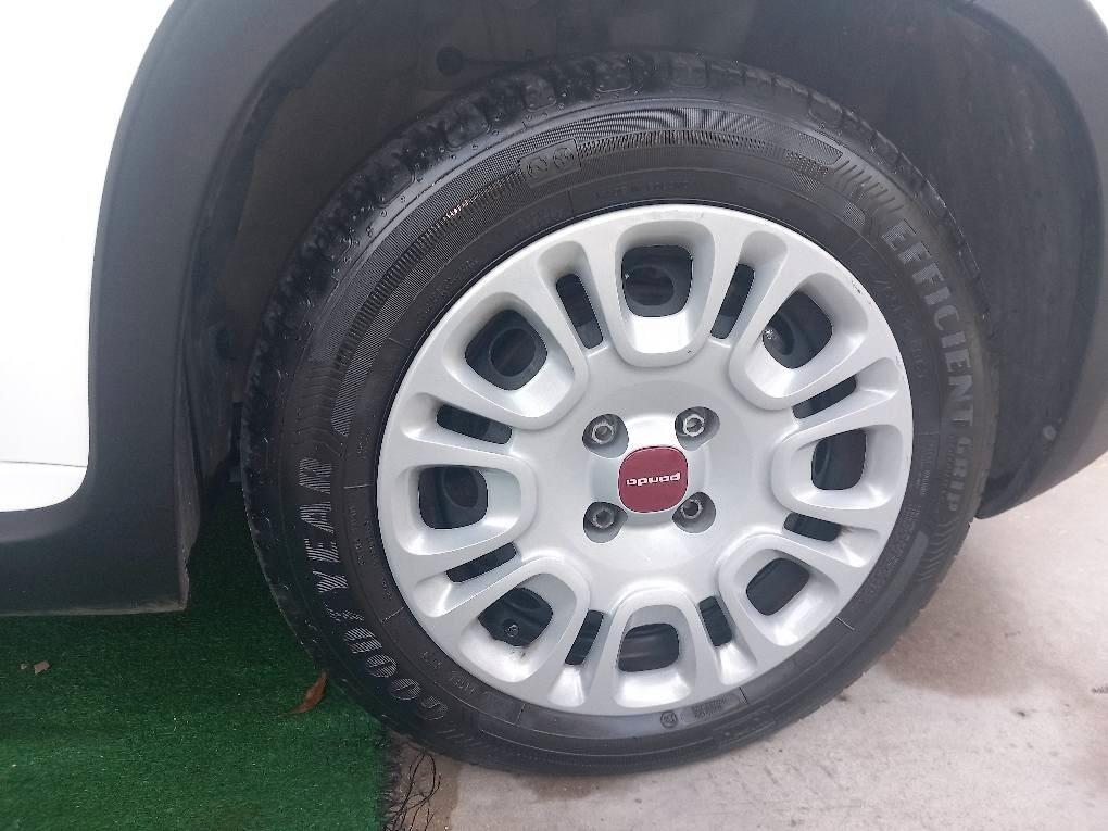 Fiat Panda 1.0 FireFly S&S Hybrid KM 18000 MONITOR SENSORI COMANDI VOLANTE GARANZIA