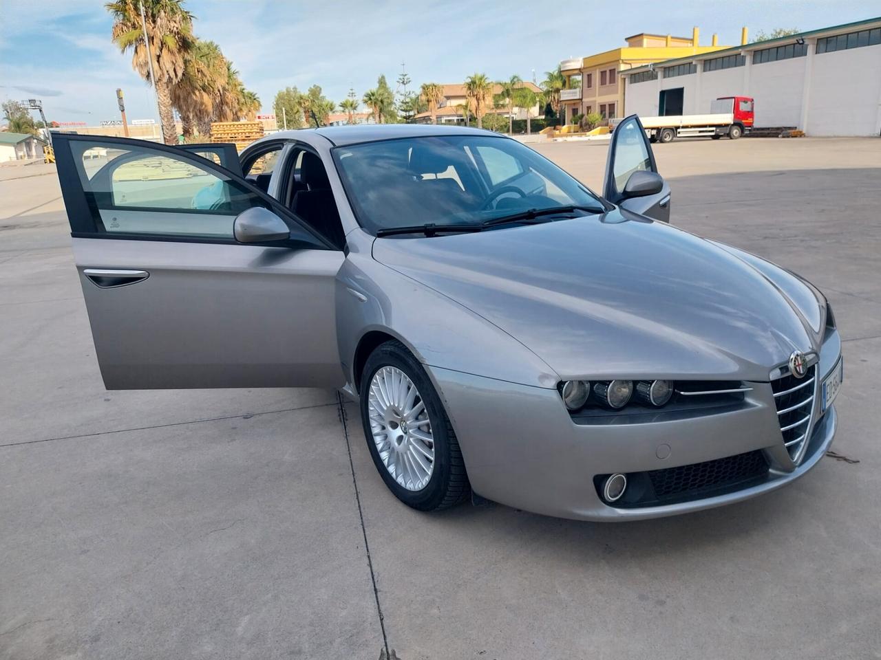 Alfa Romeo 159 Alfa Romeo Alfa 159 1.9 JTD JTDM Distinctive