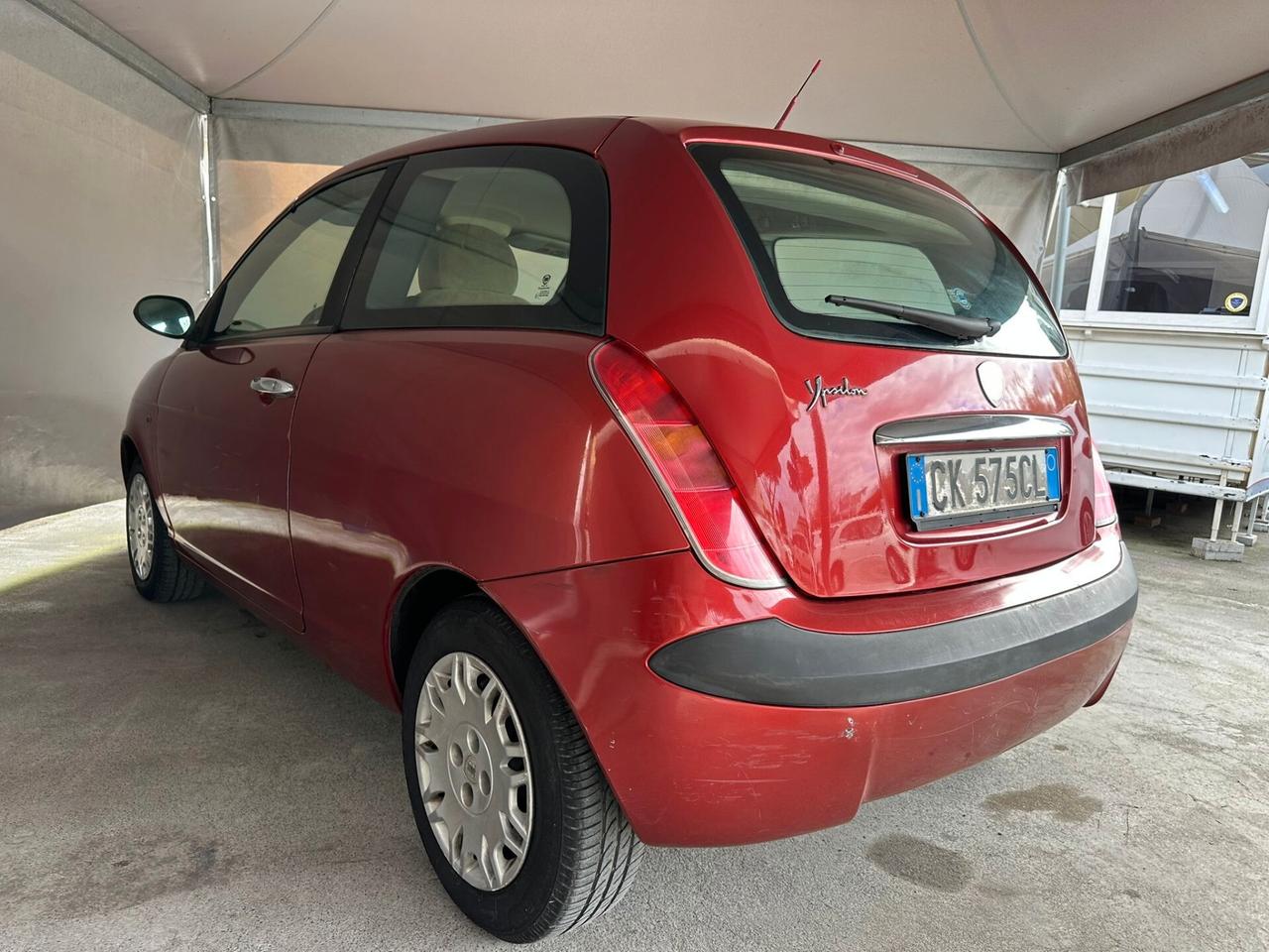 Lancia Ypsilon 1.2 16V Platino