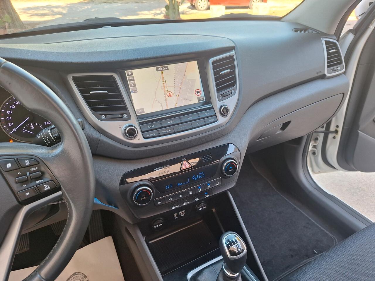 Hyundai Tucson 1.7 CRDI TETTO NAVI CAMERA 2018