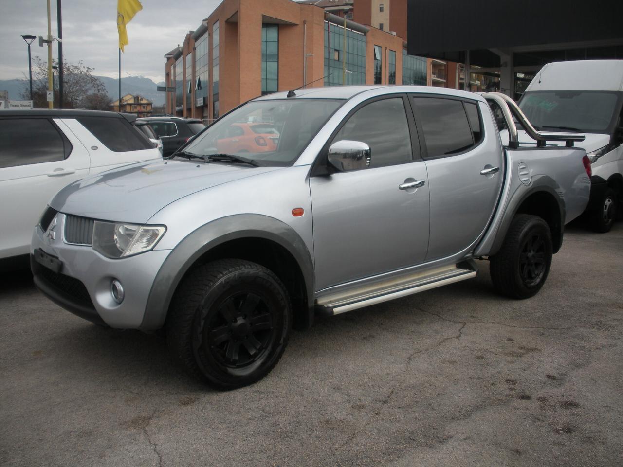 Mitsubishi L200 2.5 DI-D/178CV DC Intense Plus FURIUS