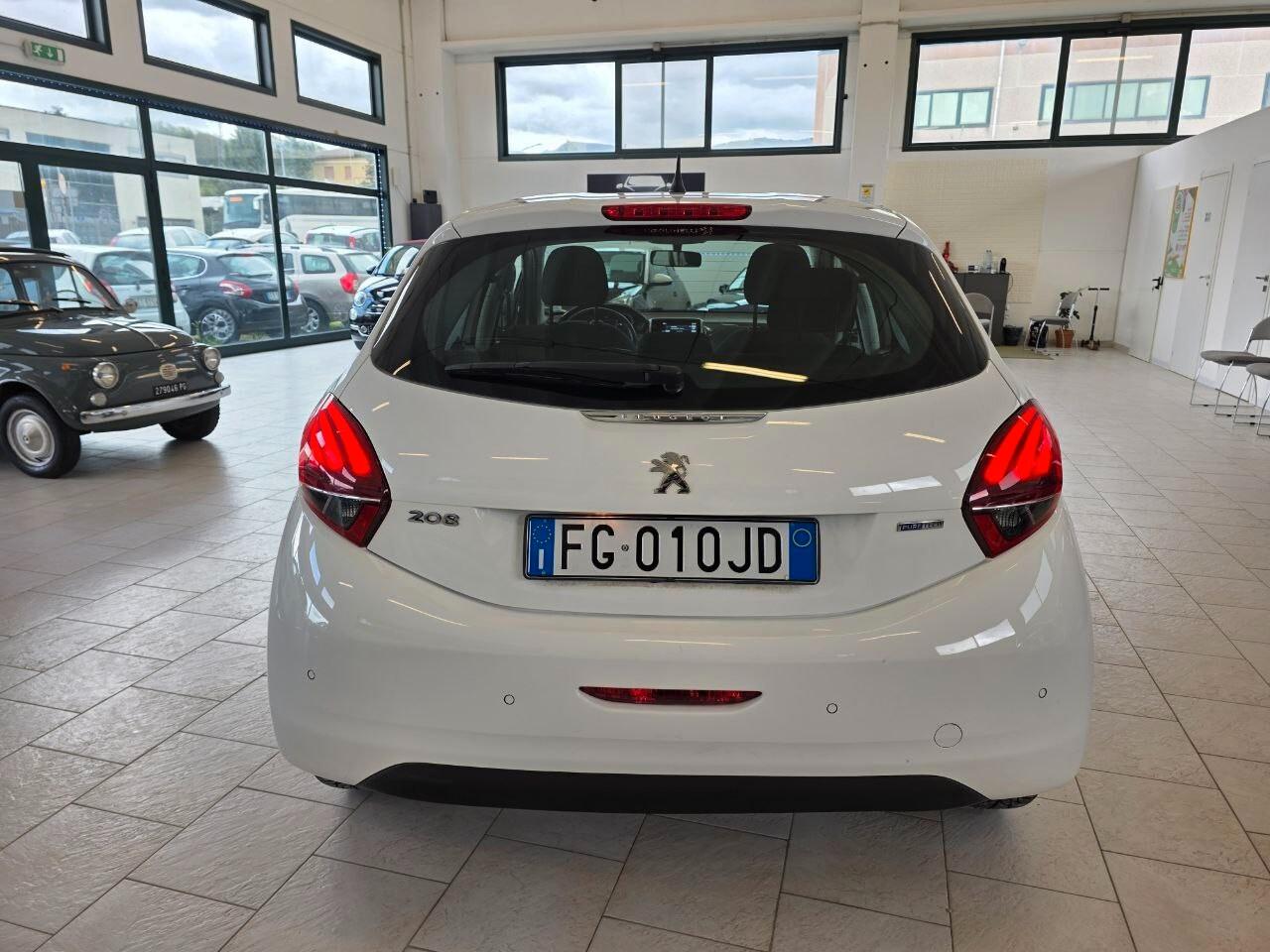 Peugeot 208 PureTech 82 5p. GPL Allure