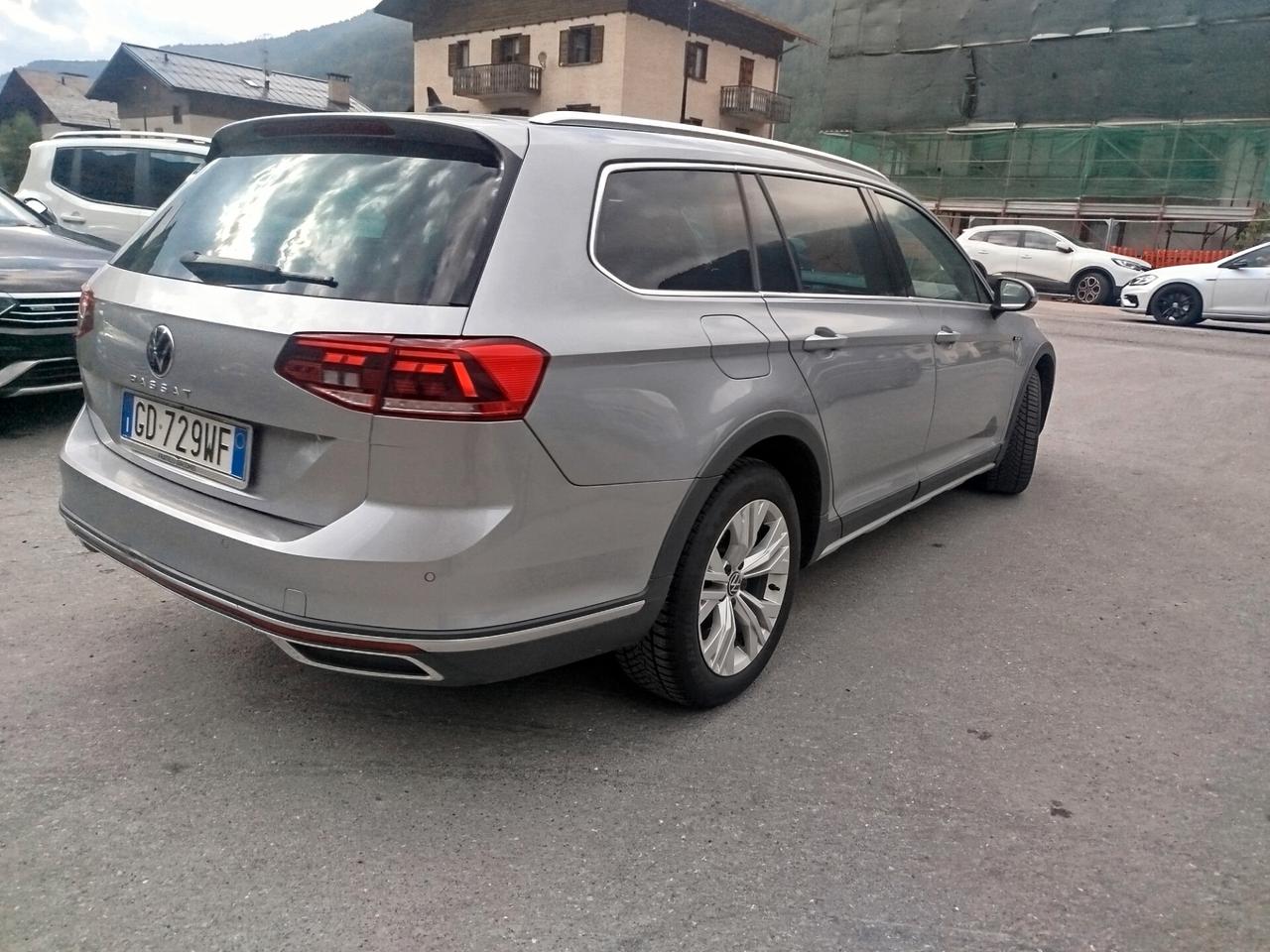 Volkswagen Passat Variant 2.0 TDI SCR 200 CV 4MOTION DSG Executive