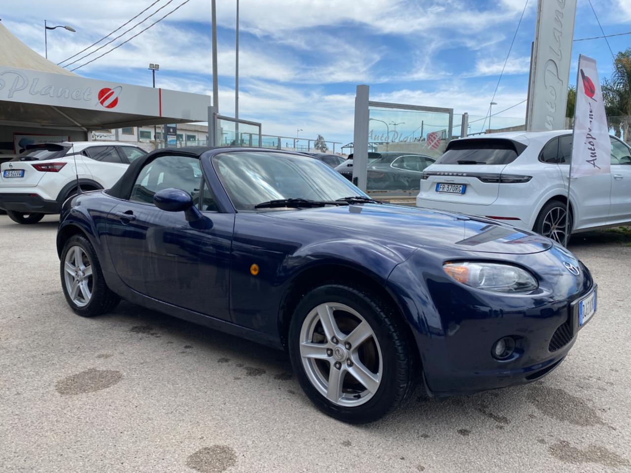 Mazda MX-5 Roadster Coupé 1.8L Wind