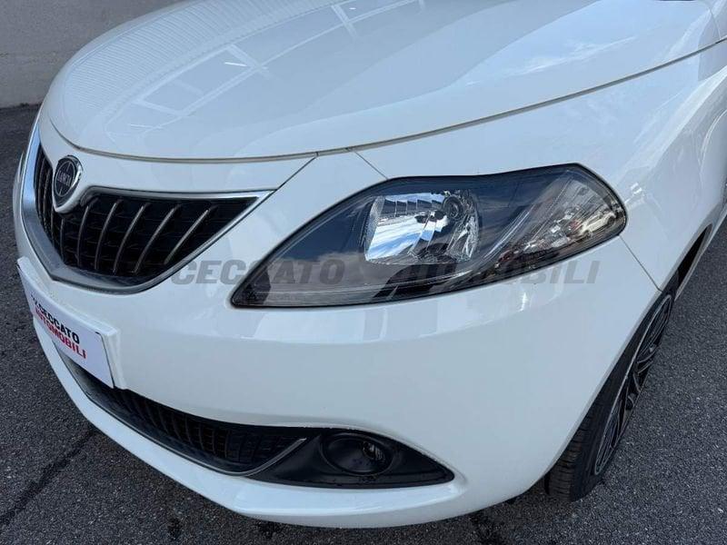 Lancia Ypsilon 1.0 firefly hybrid Gold s&s 70cv