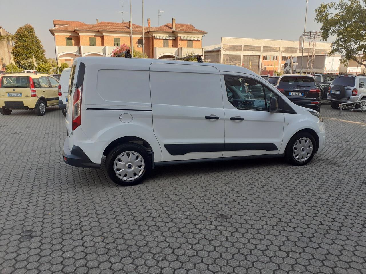 FORD TRANSIT CONNECT 3 POSTI PORTATA 825 KG.