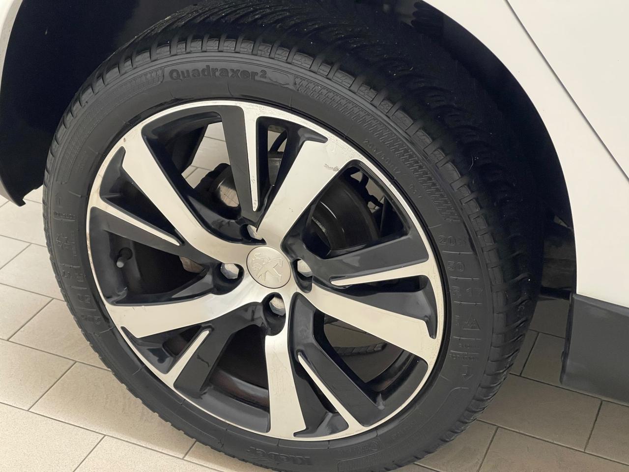 Peugeot 2008 1.6 e-HDi 115 CV Stop&Start Allure