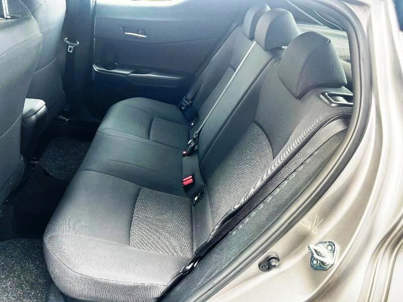 Toyota C-HR 1.8 Hybrid E-CVT Active