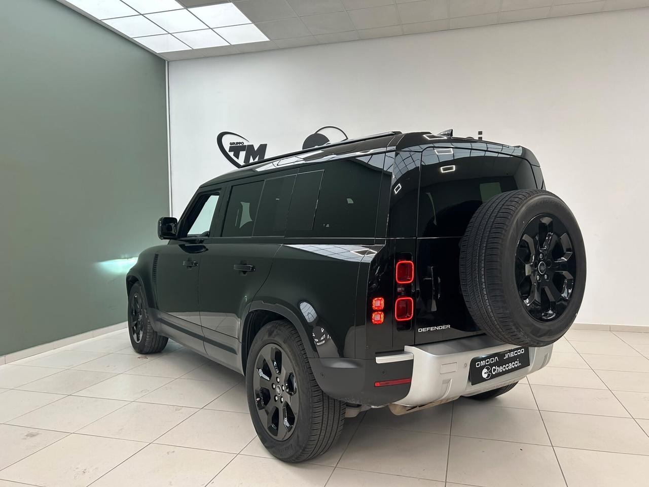 Land Rover Defender 110 3.0D I6 200 CV AWD Auto X-Dynamic SE