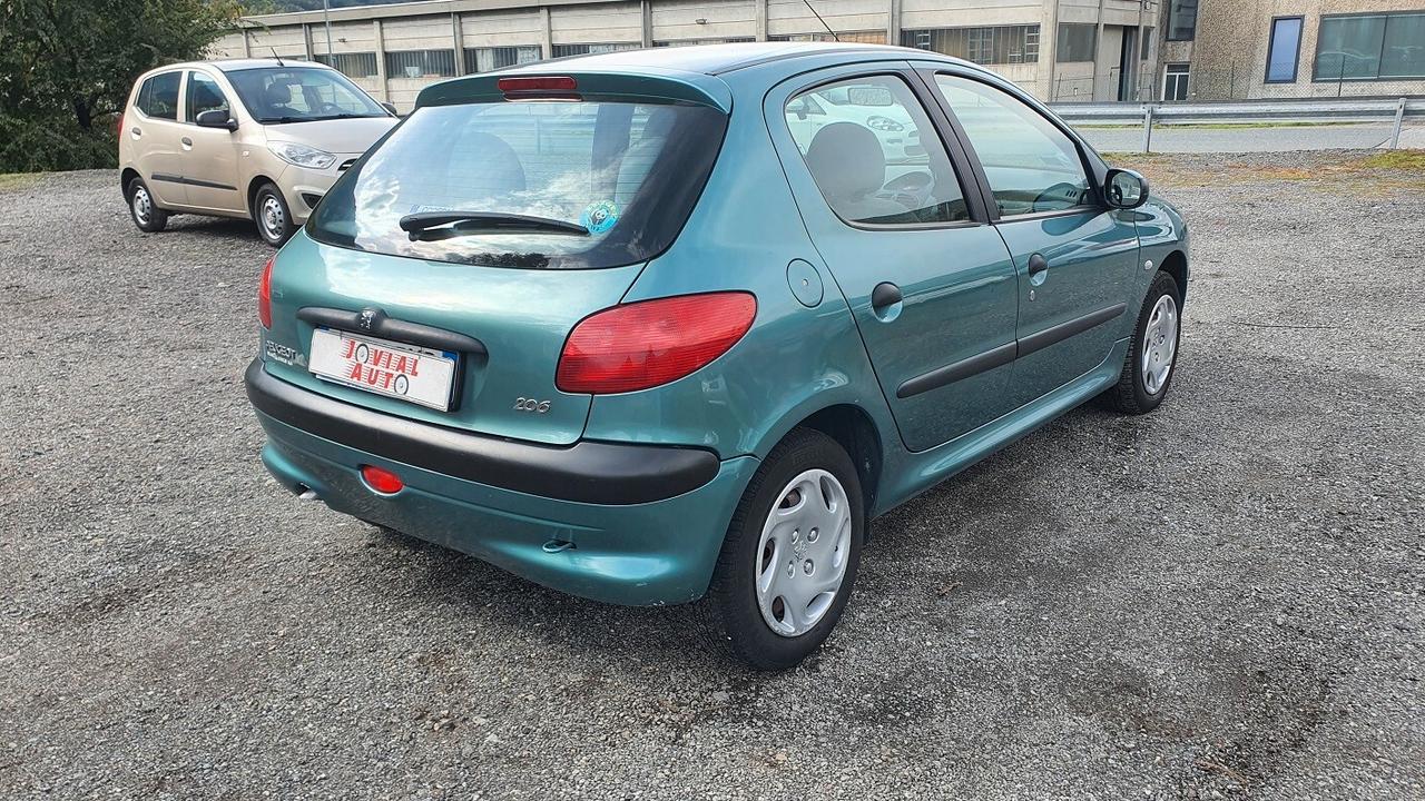 Peugeot 206 1.4 NEOPATENTATI