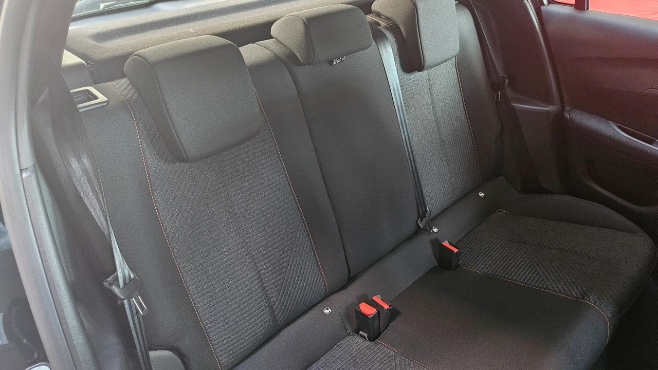 Peugeot 208 Hybrid 110 e-DCS6 Style