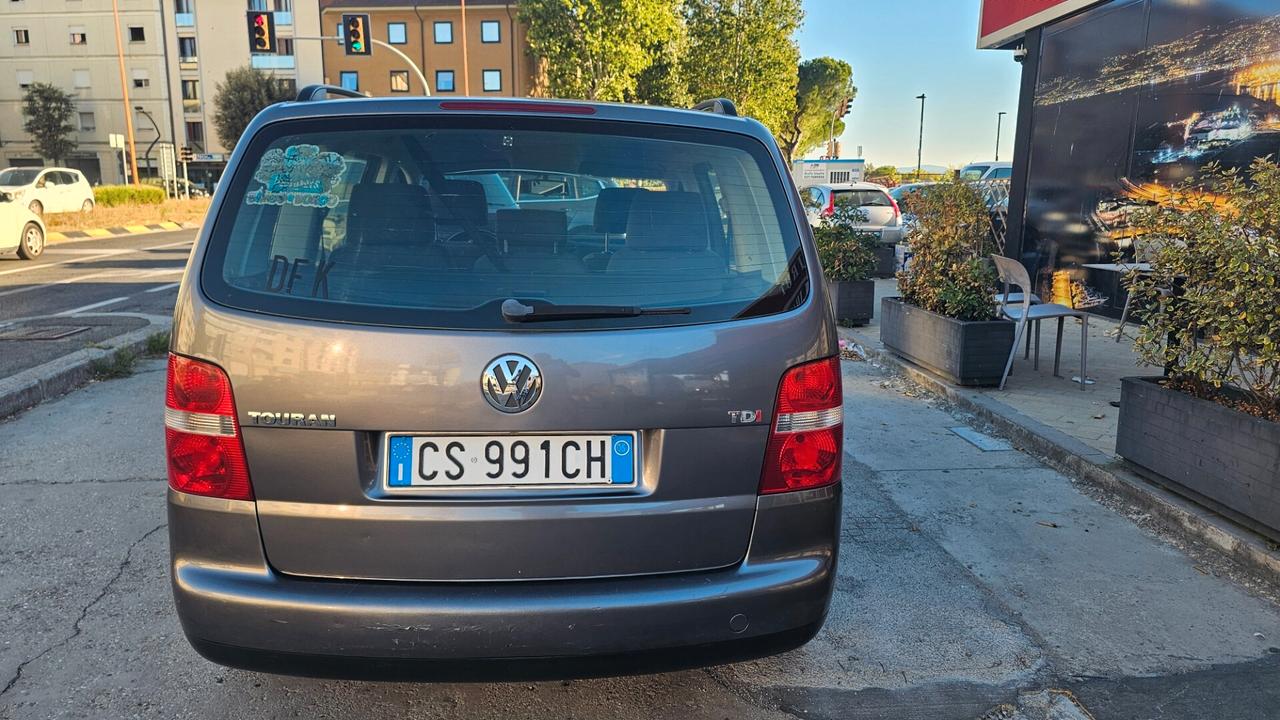 Volkswagen Touran 1.9 TDI 90CV Conceptline
