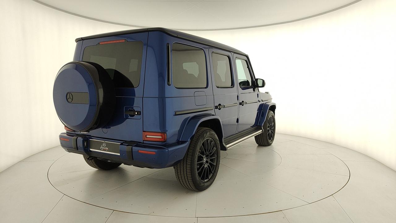 Mercedes-Benz G 400 d AMG Line 330cv auto