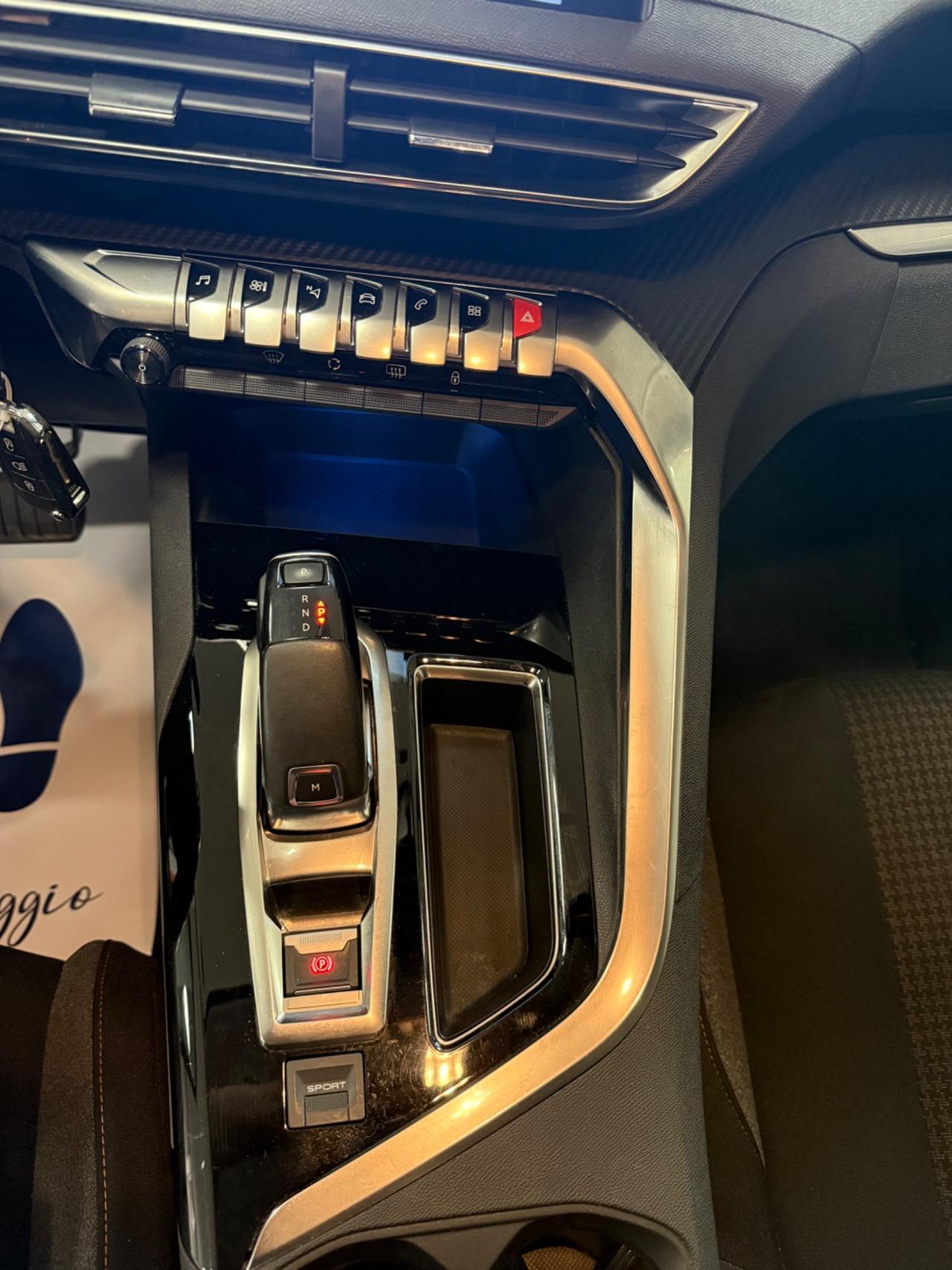 Peugeot 3008 BlueHDi 130 S&S EAT8 Allure