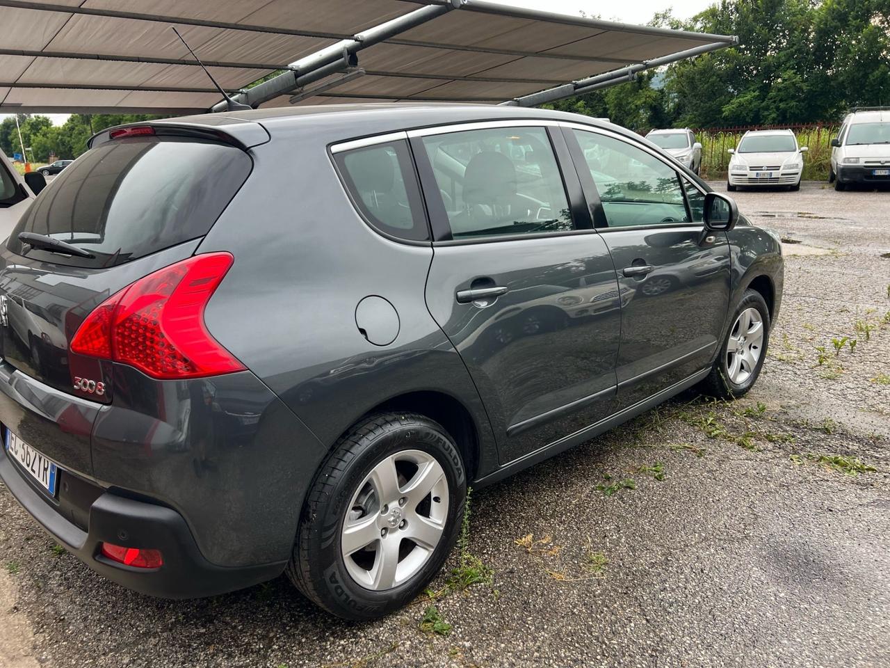 Peugeot 3008 1.6 HDi 110CV ANNO 2010 KM 170900 NEOPATENTATI