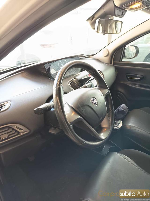 LANCIA Ypsilon 1.3 MJT 75 CV Platino