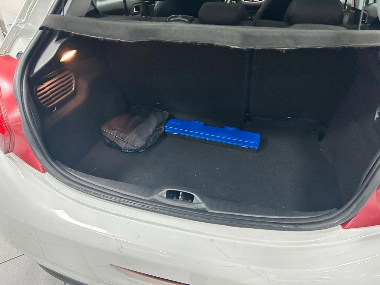 Peugeot 208 1.4 GPL X NEOPATENTATI 2014