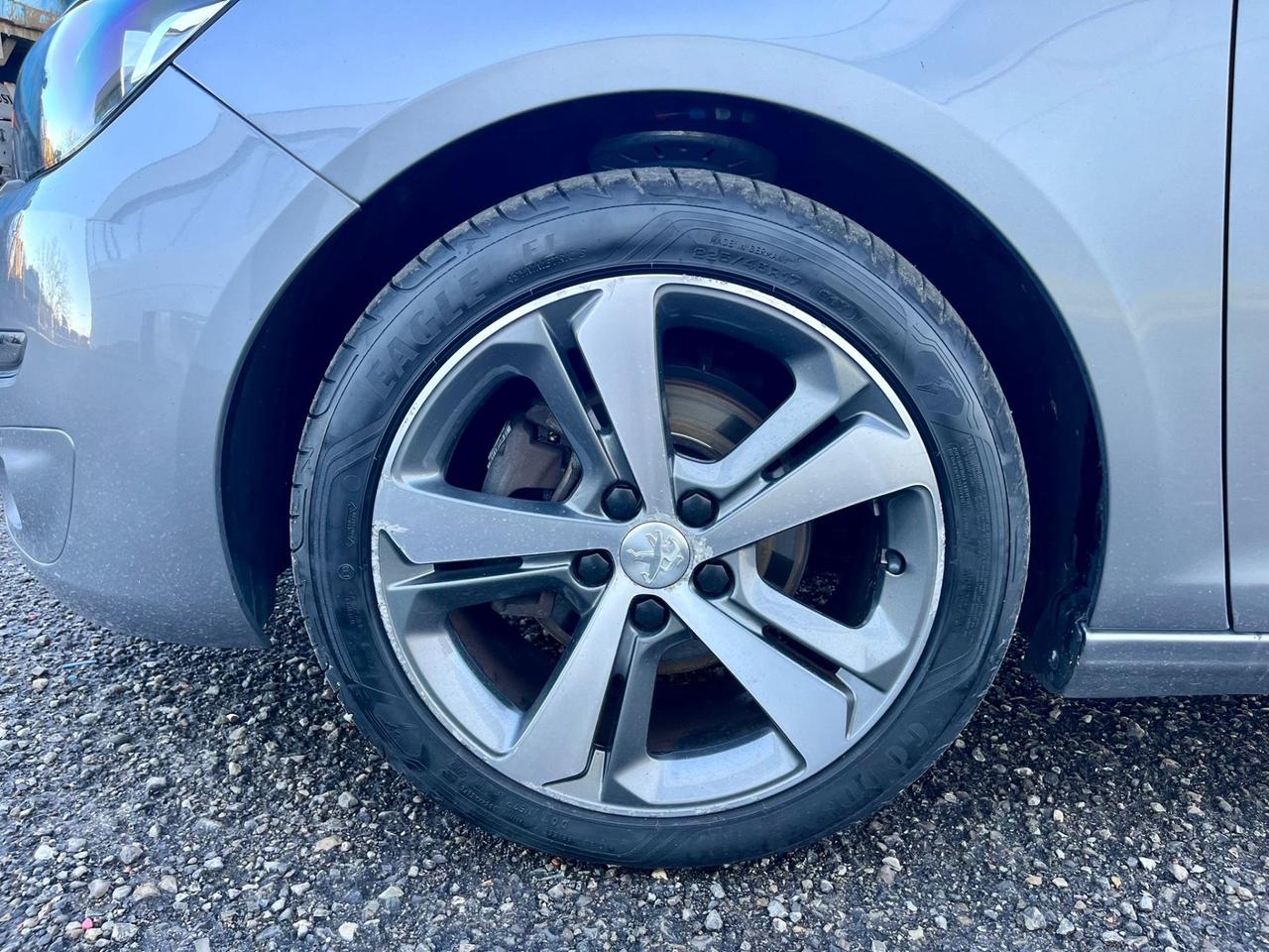Peugeot 308 BlueHDi 150cv 2015 139.000km euro6 per neopatentati