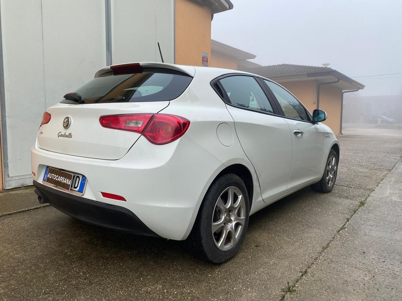 ALFA ROMEO GIULIETTA 1.6 JTDm-2 MOLTO BELLA GUARDA